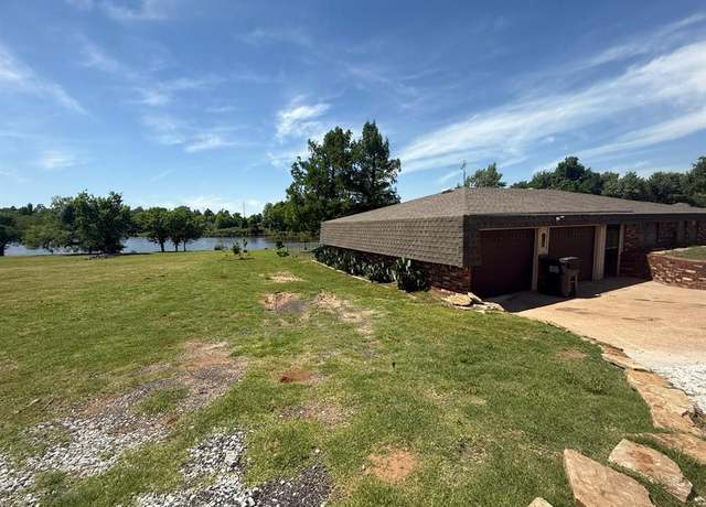 Property at 2073 Lakeview Dr, Crescent, OK 73028, 2 beds, 1 bath