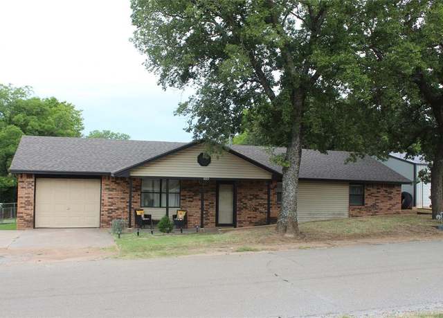 Property at 1003 N East Ave, Davenport, OK 74026, 3 beds, 1.5 baths