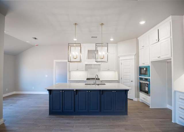 Property at 12529 SW 30th St, Yukon, OK 73099, 4 beds, 2 baths