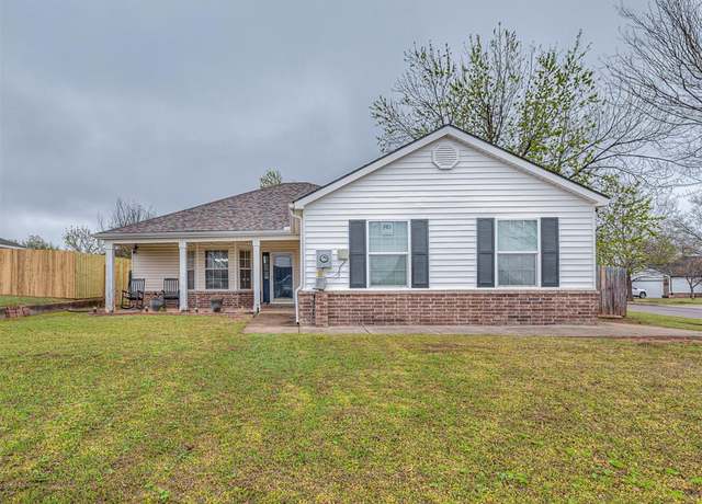 Property at 3017 Pinelake St, Norman, OK 73071, 3 beds, 2 baths