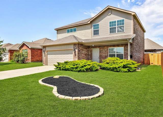 Property at 2937 Thompson Farm Ln, Yukon, OK 73099, 4 beds, 2.5 baths