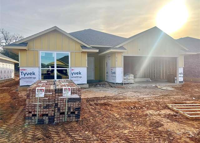 Property at 20638 Brush Creek Blvd, Harrah, OK 73045, 3 beds, 2 baths