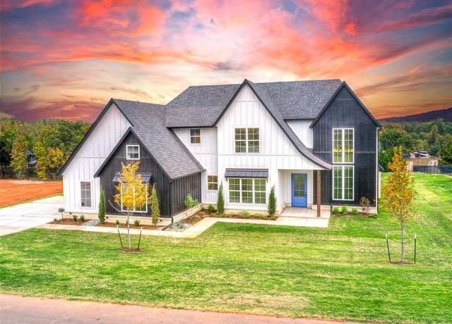 Property at 400 Old Farm Rd, Edmond, OK 73034, 4 beds, 3.5 baths