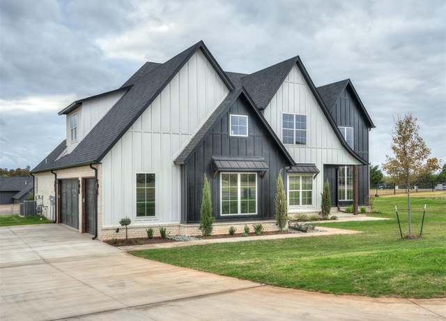 Property at 400 Old Farm Rd, Edmond, OK 73034, 4 beds, 3.5 baths