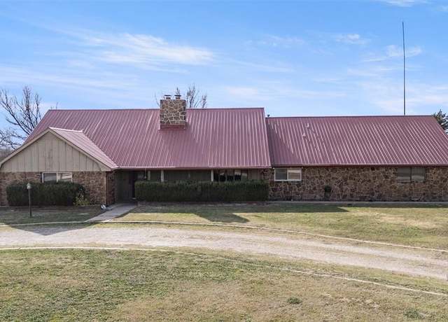 Property at 3580 W South Ave, Ponca City, OK 74601, 5 beds, 3.5 baths