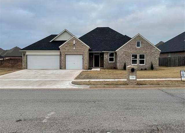 Property at 13500 Carlisle Crossing Dr, Oklahoma City, OK 73099, 4 beds, 2.5 baths
