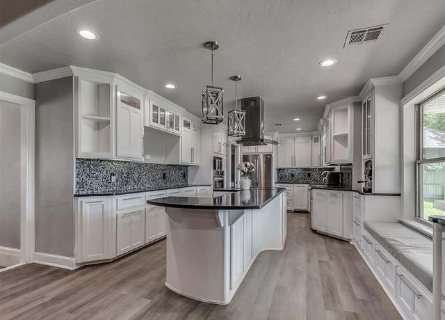 Property at 2309 S Avery Ave, Midwest City, OK 73130, 3 beds, 2 baths