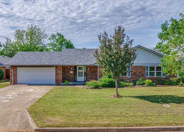 Property at 203 E Chicago St, Shawnee, OK 74804, 3 beds, 2 baths