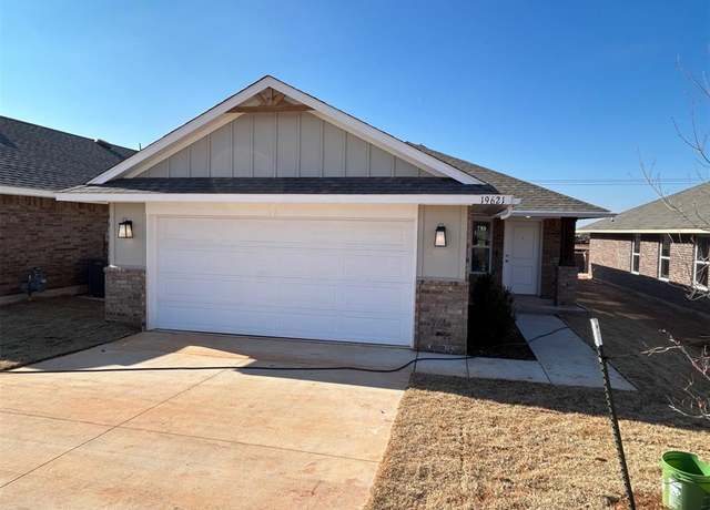 Property at 19621 Canning Rd, Edmond, OK 73012, 3 beds, 2 baths