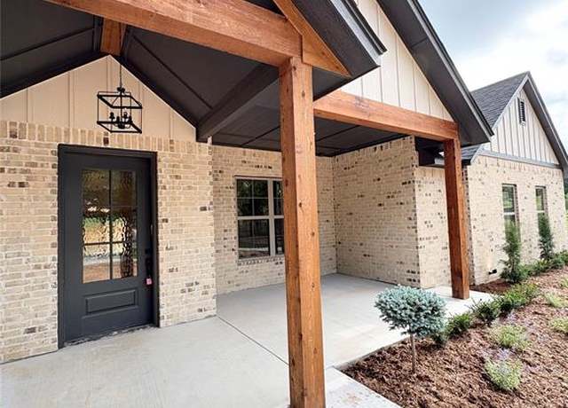 Property at 11150 Reno Ave, Midwest City, OK 73130, 4 beds, 3.5 baths