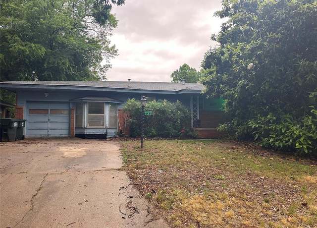 Property at 733 Elmwood Dr, Norman, OK 73072, 3 beds, 2 baths