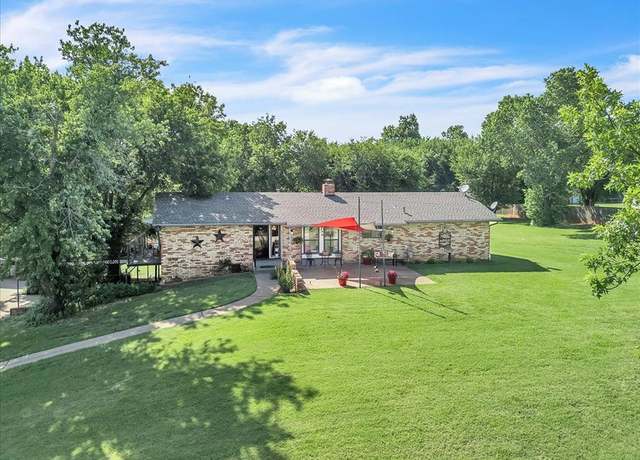 Property at 1007 Mockingbird Ln, Guthrie, OK 73044, 5 beds, 3 baths
