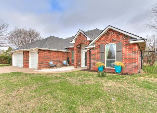 Property at 4949 Penn Place Dr, Edmond, OK 73025, 4 beds, 2.5 baths
