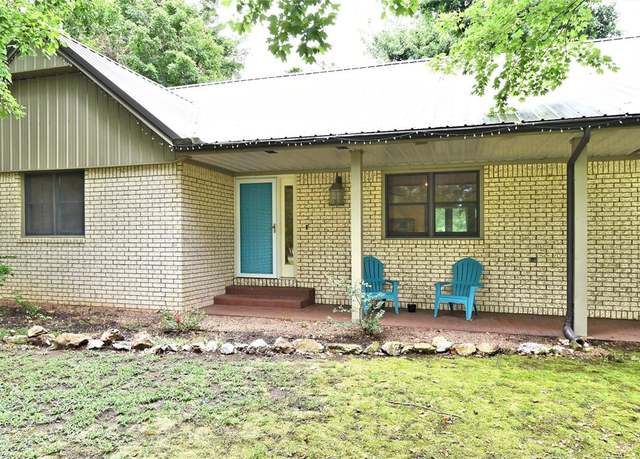 Property at 1404 N Fox St, Chouteau, OK 74337, 3 beds, 2.5 baths