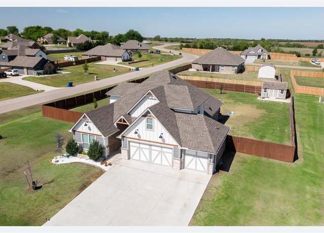 Property at 4145 Thunderhead Rd, Norman, OK 73072, 4 beds, 3.5 baths