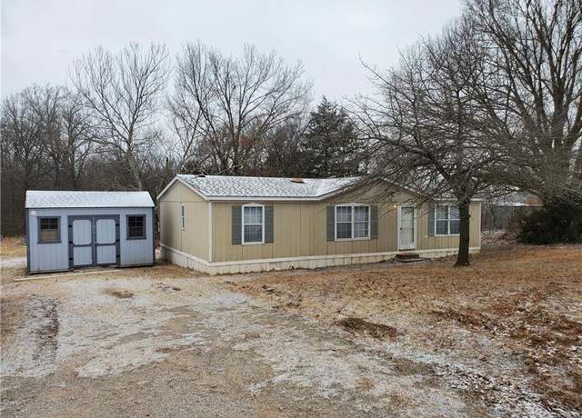 Property at 16110 Kings Rd, Shawnee, OK 74801, 3 beds, 2 baths
