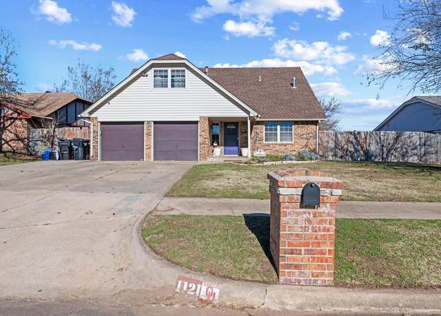 Property at 1121 NE 4th St, Moore, OK 73160, 4 beds, 2 baths