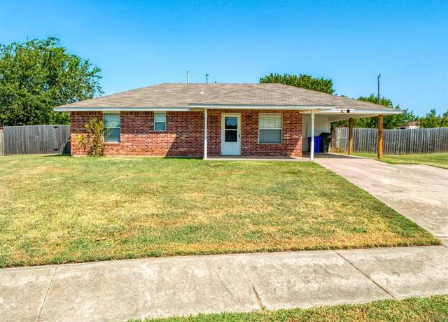 Property at 1813 Candlewood Dr, Norman, OK 73071, 2 beds, 2 baths