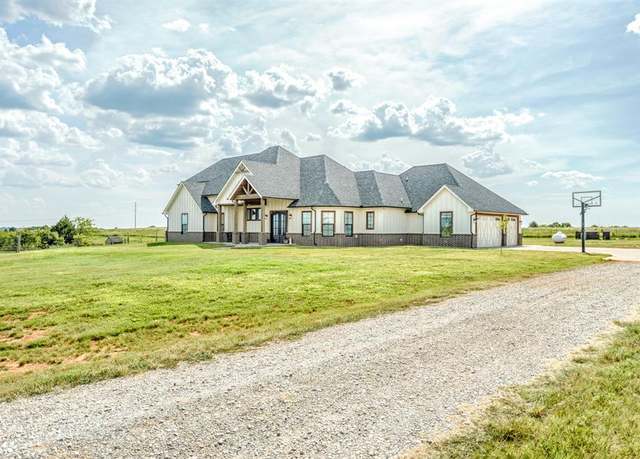 Property at 1330 County Street 2927, Tuttle, OK 73089, 4 beds, 3.5 baths