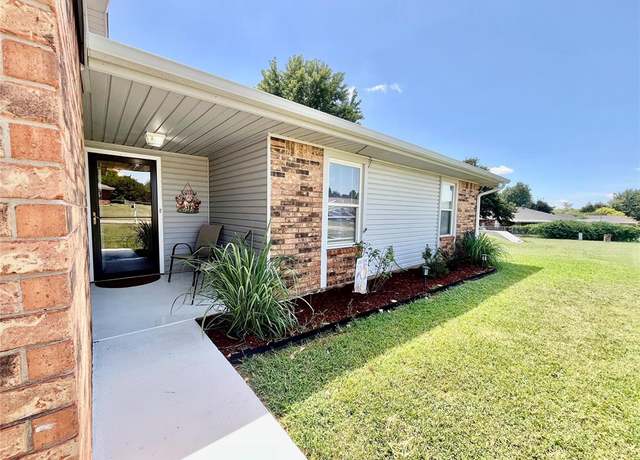 Property at 160 Hickory Stick Ln, Harrah, OK 73045, 3 beds, 1.5 baths