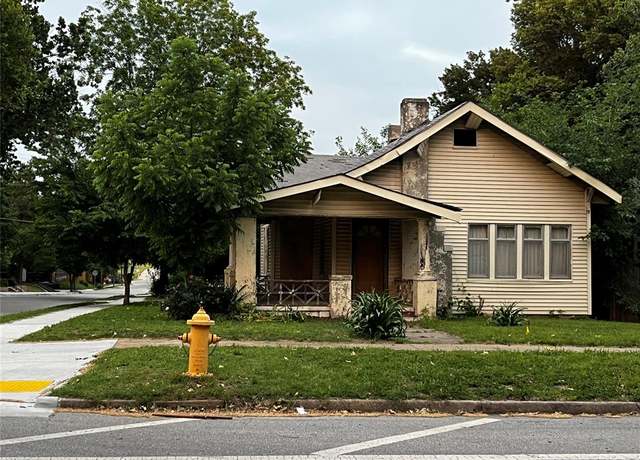 Property at 923 N Denver Ave, Tulsa, OK 74106, 3 beds, 1 bath