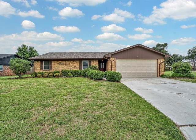 Property at 908 S Trail Dr, Altus, OK 73521, 4 beds, 2 baths