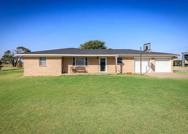 Property at 15861 S County Road 202, Altus, OK 73521, 3 beds, 2 baths