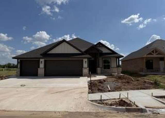 Property at 2216 SW 160th St, Oklahoma City, OK 73170, 4 beds, 2.5 baths