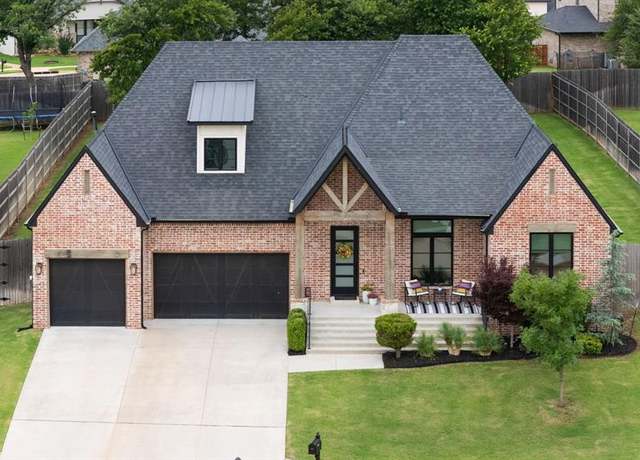 Property at 5017 Yale Bridge Ct, Edmond, OK 73034, 4 beds, 4 baths
