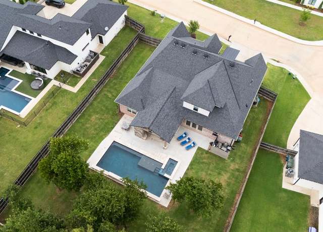 Property at 5017 Yale Bridge Ct, Edmond, OK 73034, 4 beds, 4 baths