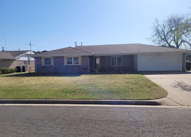 Property at 210 Kelly Dr, Moore, OK 73160, 3 beds, 2 baths