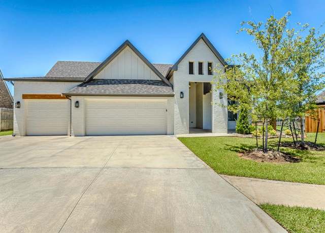 Property at 2405 Crystal Creek Dr, Yukon, OK 73099, 4 beds, 2.5 baths
