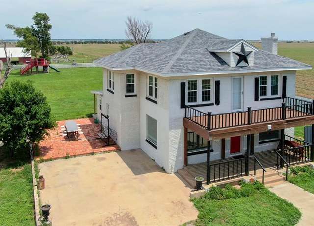 Property at 15274 US Highway 283, Blair, OK 73526, 4 beds, 2 baths