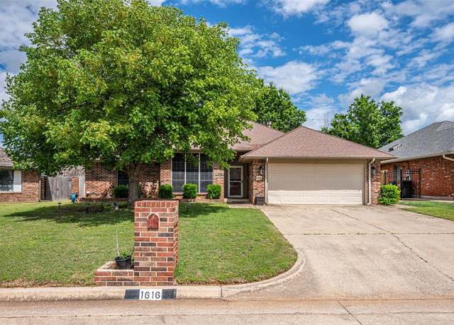Property at 1616 Strawberry Hl, Midwest City, OK 73130, 3 beds, 2 baths
