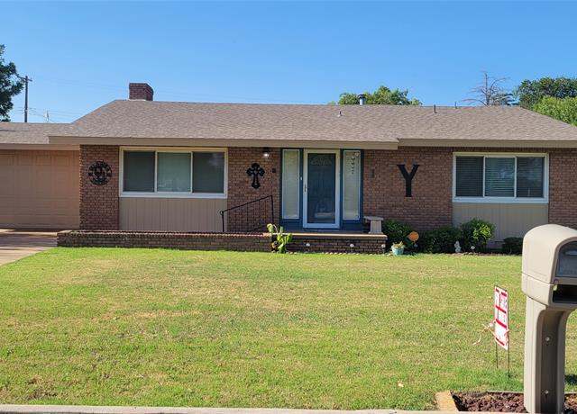 Property at 402 E Lincoln St, Hollis, OK 73550, 3 beds, 2 baths