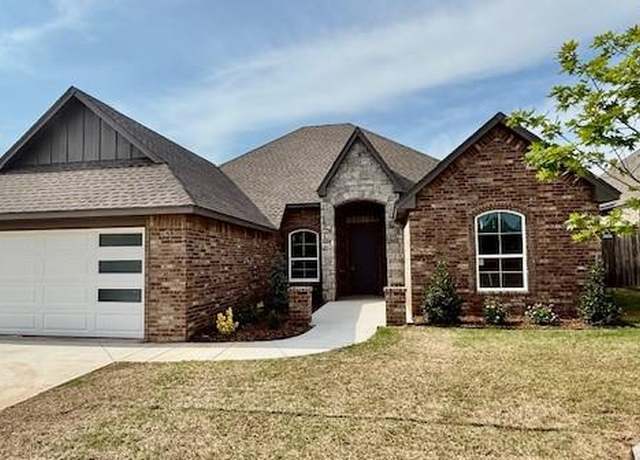 Property at 7225 NW 152nd St, Edmond, OK 73013, 4 beds, 2.5 baths