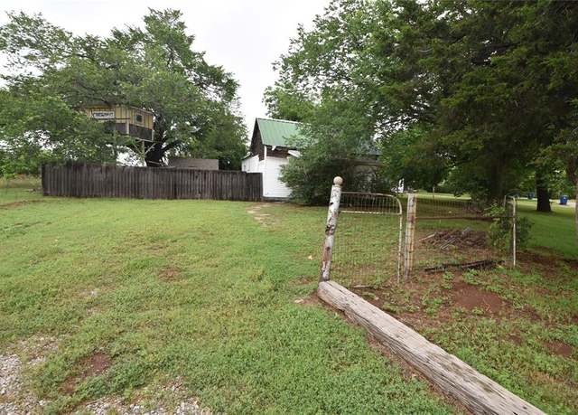 Property at 224 SW 19th St, Guthrie, OK 73044, 2 beds, 1 bath
