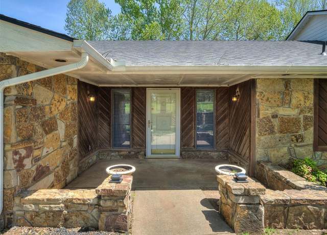 Property at 6625 E Alameda St, Norman, OK 73026, 3 beds, 2.5 baths