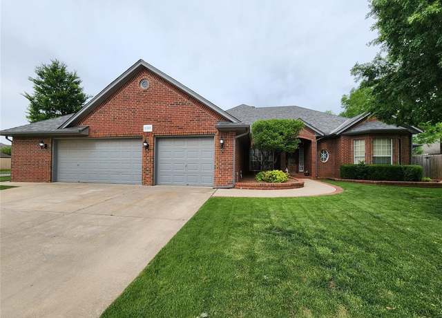 Property at 11301 Brockton Pl, Oklahoma City, OK 73162, 4 beds, 3 baths