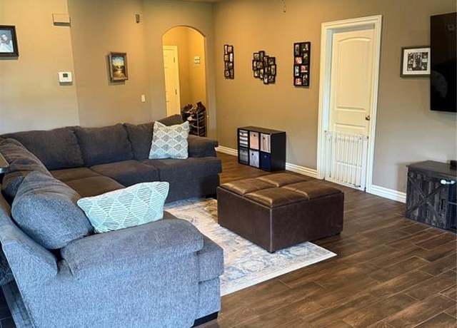 Property at 8025 Waters Edge Way, Del City, OK 73135, 3 beds, 2 baths