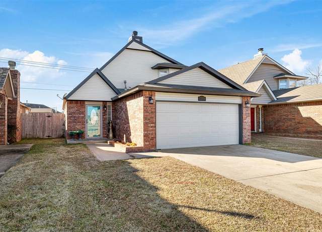 Property at 2401 Lakecrest Dr, Moore, OK 73170, 3 beds, 2 baths