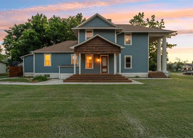 Property at 1401 W Chickasha Ave, Chickasha, OK 73018, 4 beds, 2.5 baths