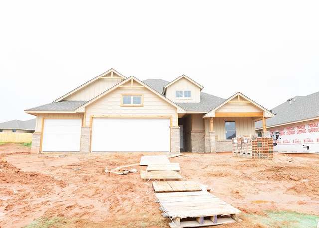 Property at 3240 Porter Dr, Edmond, OK 73012, 4 beds, 2 baths