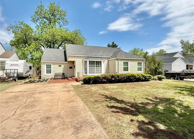 Property at 1013 E Cypress St, Altus, OK 73521, 3 beds, 2 baths