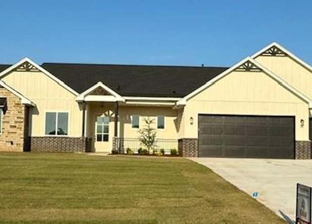 Property at 900 Meadow Park Rd #29, Guthrie, OK 73044, 4 beds, 2.5 baths