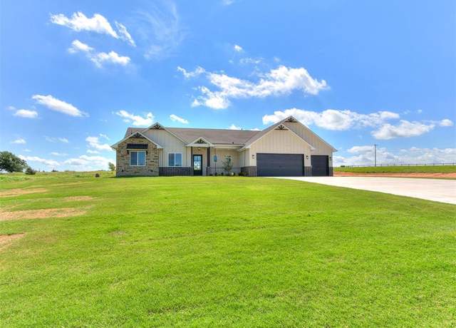 Property at 900 Meadow Park Rd #29, Guthrie, OK 73044, 4 beds, 2.5 baths