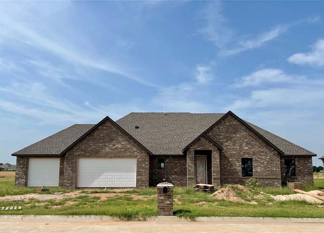 Property at 4333 Courtlyn Ave, Tuttle, OK 73089, 4 beds, 2 baths