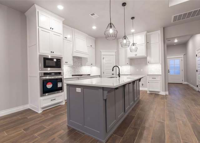 Property at 9308 NW 118th Ter, Yukon, OK 73099, 4 beds, 2 baths