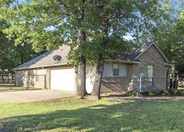 Property at 1054 White Tail Ct, Guthrie, OK 73044, 4 beds, 2 baths