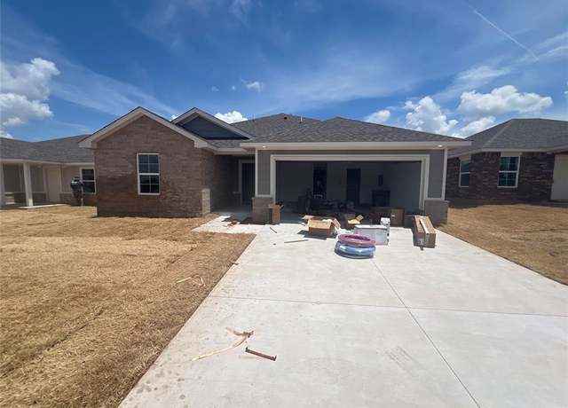 Property at 2329 S 28th Ter, Chickasha, OK 73018, 3 beds, 2 baths